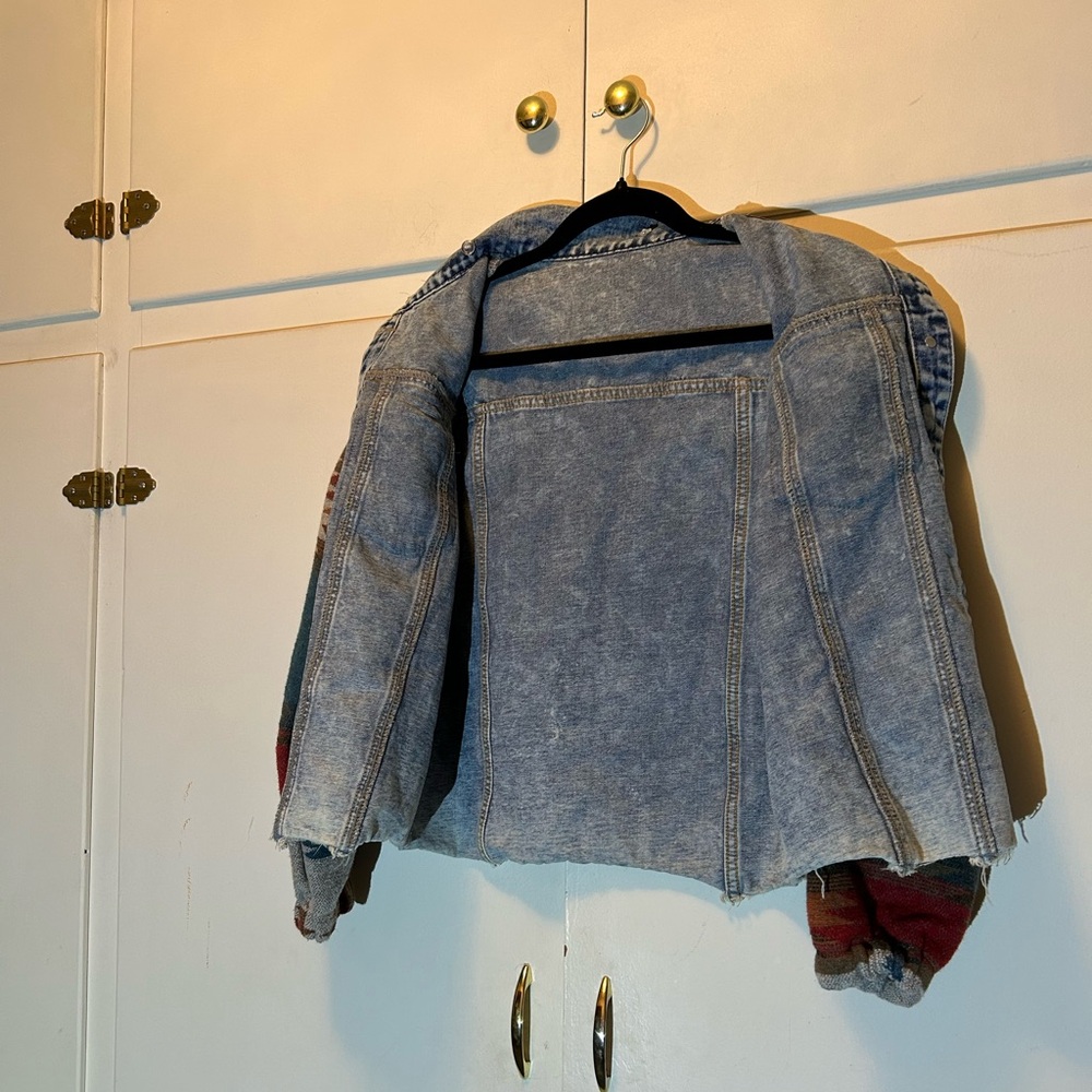 Aztec Crop Shirt Jacket Shacket - Picture 2 of 9